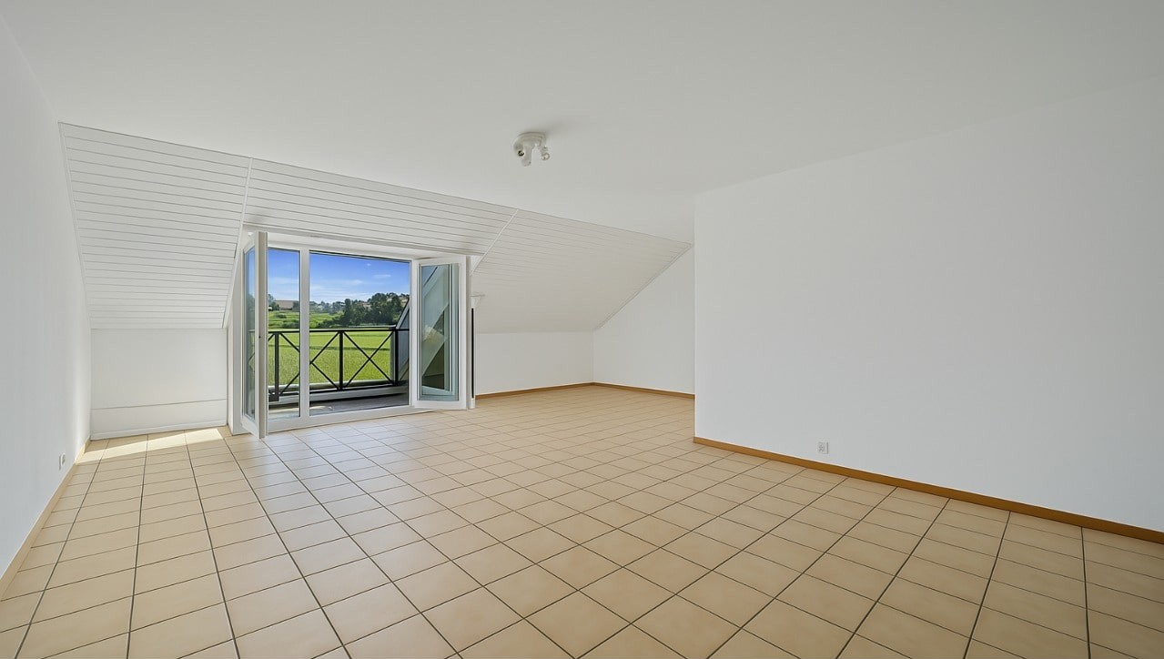 Ancien séjour avec carrelage